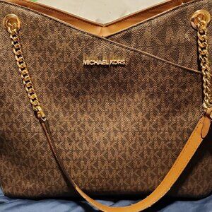 Michael Kors purse
